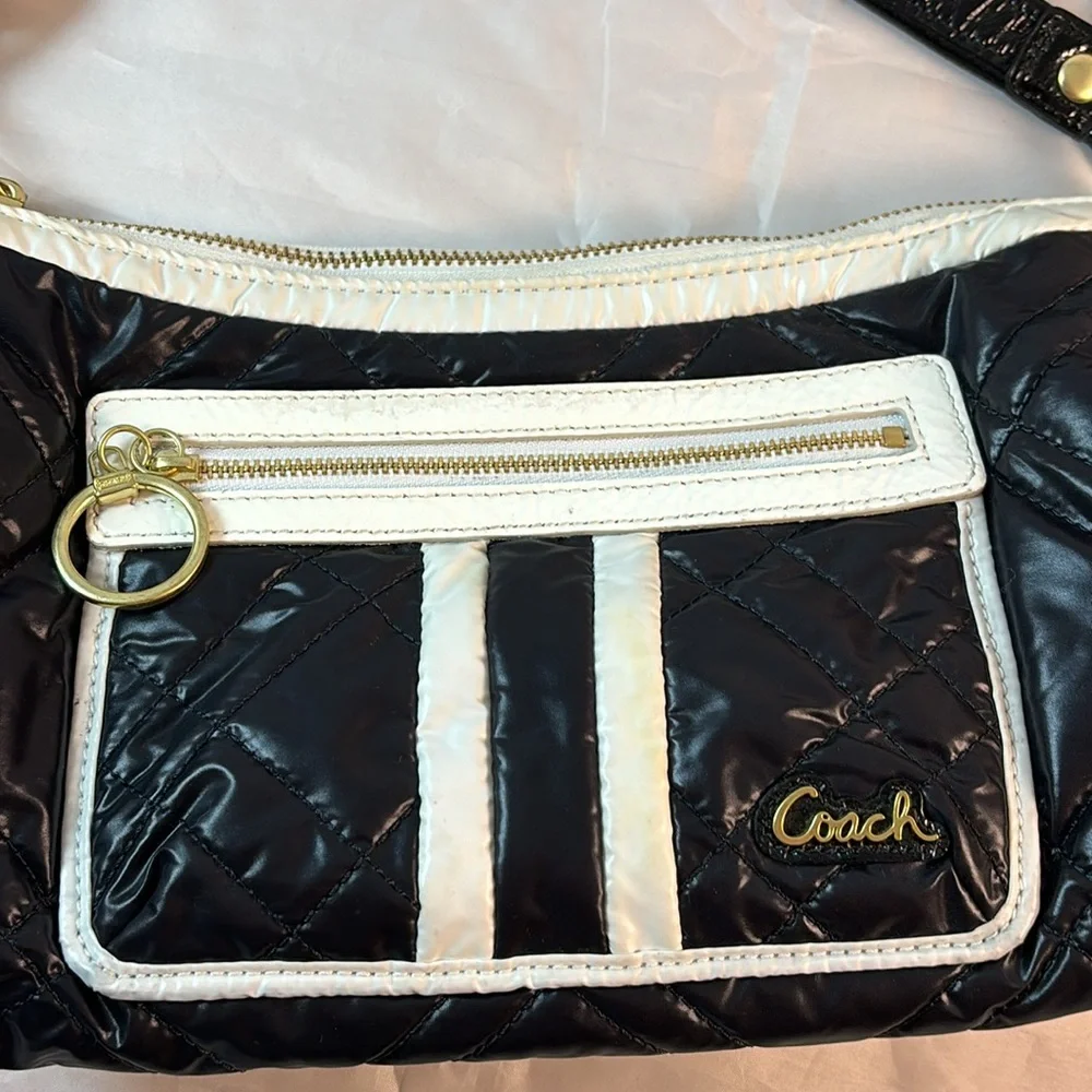 Coach Poppy Ski Bunny Black & White Quilted Nylon Crossbody Bag 15871 - Picture 3 of 16